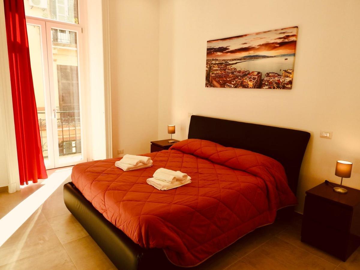 Napoli Centrale Suite Екстер'єр фото