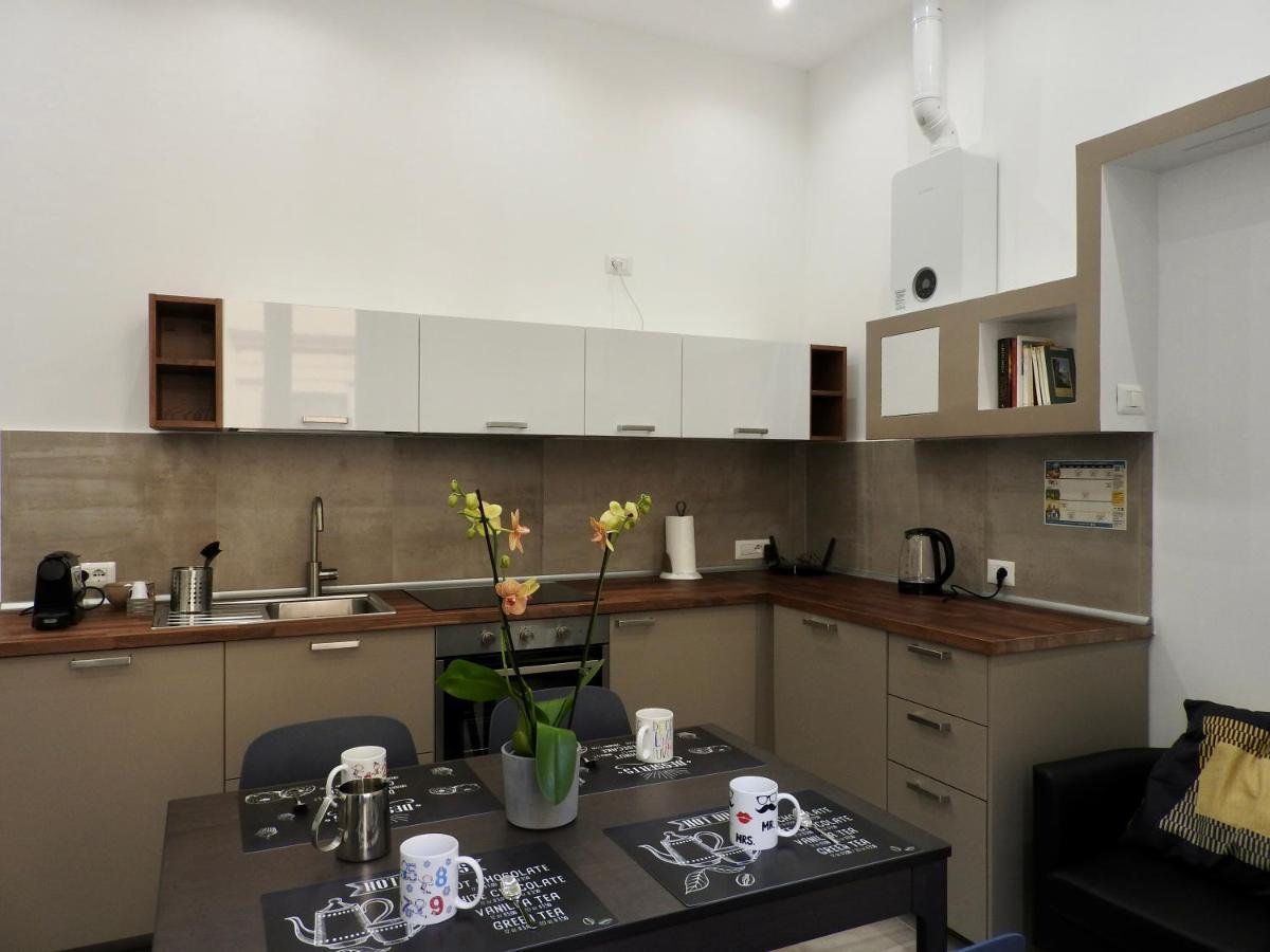 Napoli Centrale Suite Екстер'єр фото