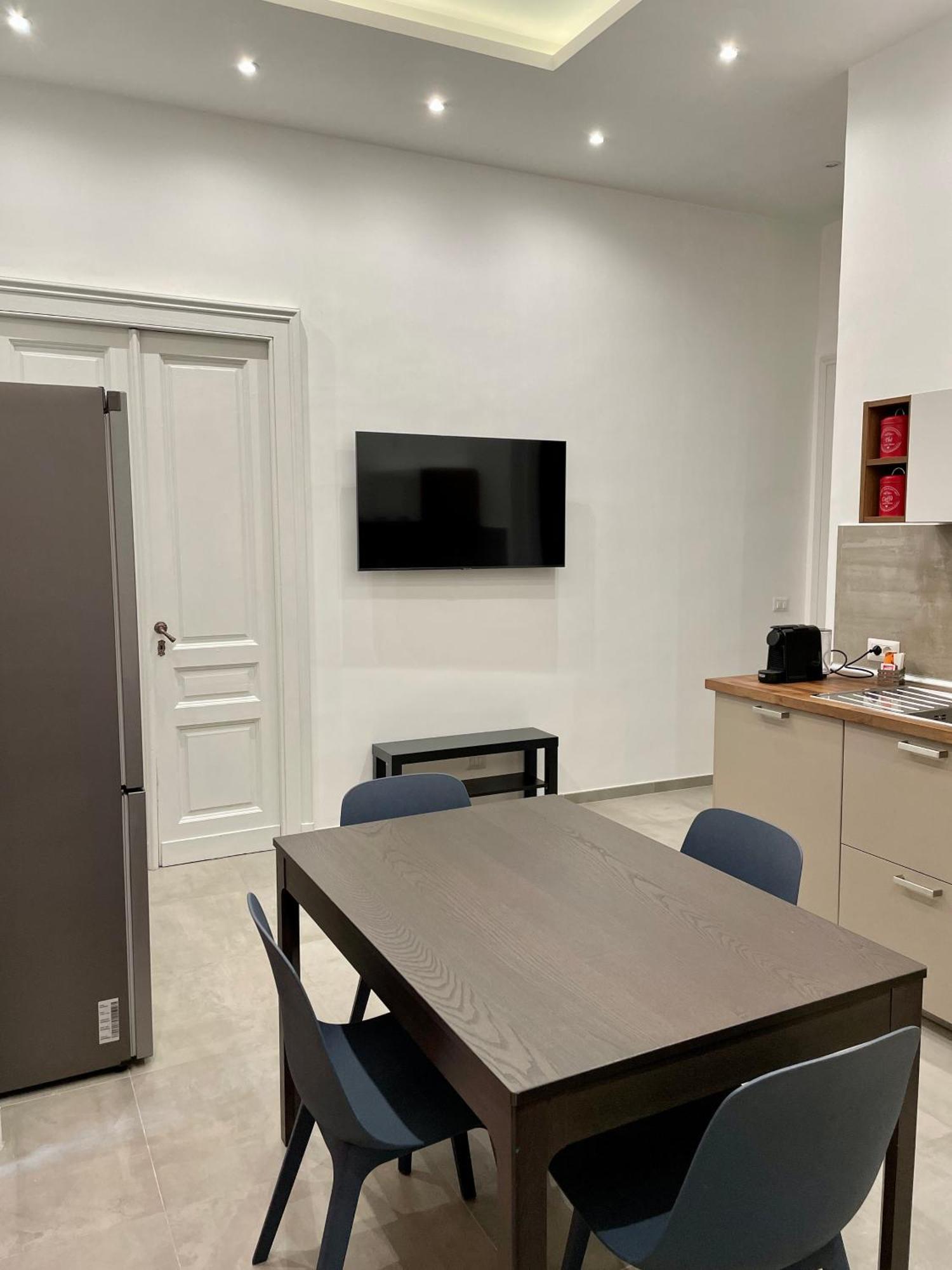 Napoli Centrale Suite Екстер'єр фото