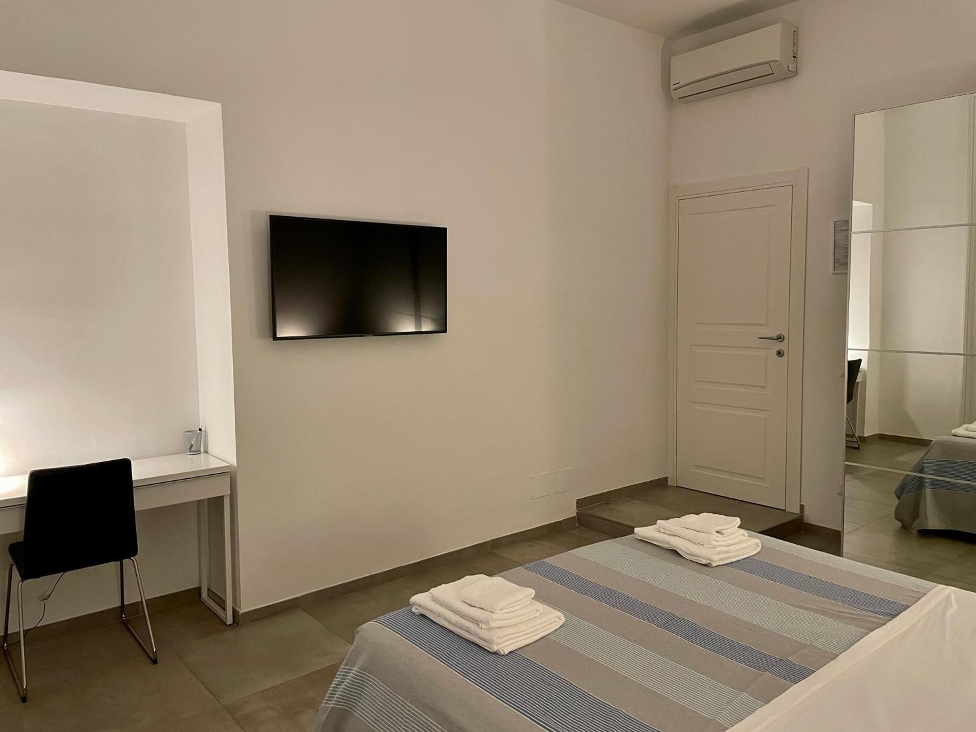Napoli Centrale Suite Екстер'єр фото