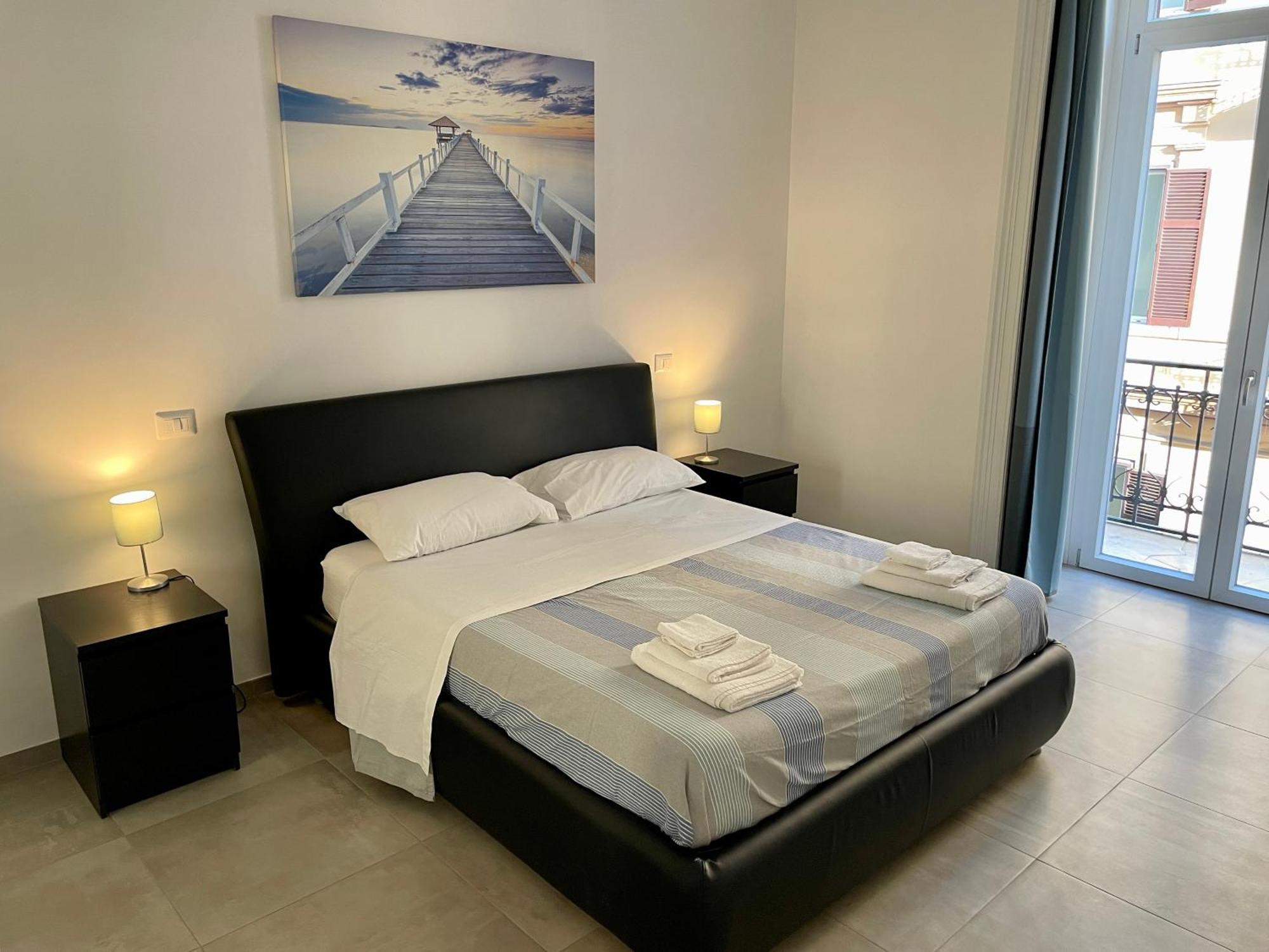 Napoli Centrale Suite Екстер'єр фото